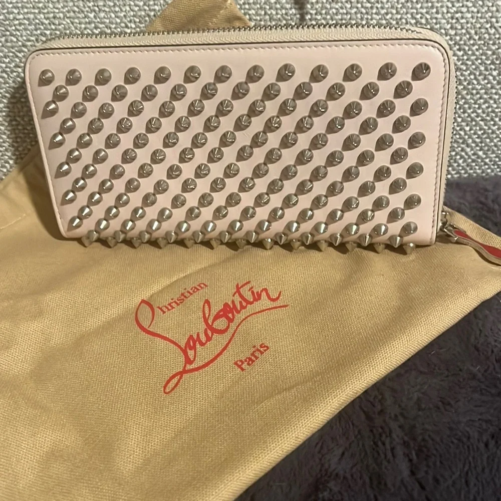 EUC Authentic Christian Louboutin Panettone pale pink zippy wallet and dust bag
